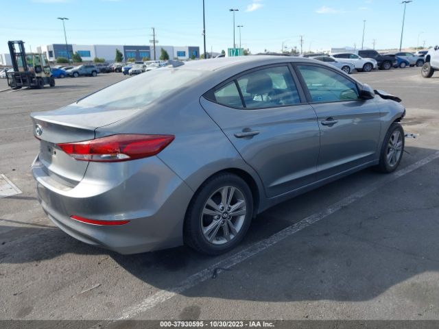 Photo 3 VIN: KMHD84LF9HU151971 - HYUNDAI ELANTRA 