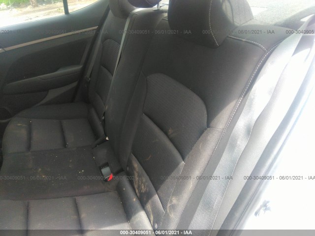 Photo 7 VIN: KMHD84LF9HU240746 - HYUNDAI ELANTRA 