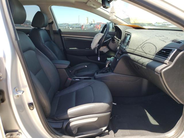 Photo 4 VIN: KMHD84LF9HU269261 - HYUNDAI ELANTRA SE 