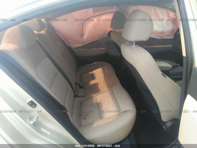 Photo 7 VIN: KMHD84LF9HU358604 - HYUNDAI ELANTRA 