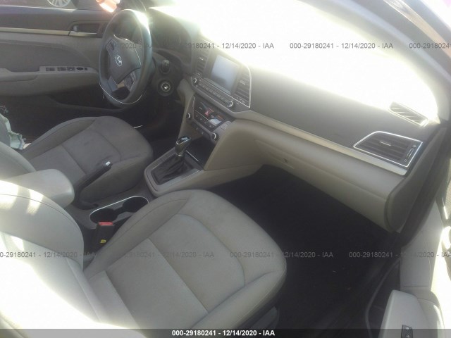 Photo 4 VIN: KMHD84LF9HU381316 - HYUNDAI ELANTRA 