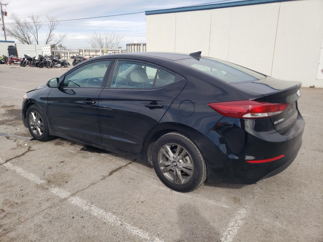 Photo 1 VIN: KMHD84LF9JU457591 - HYUNDAI ELANTRA 