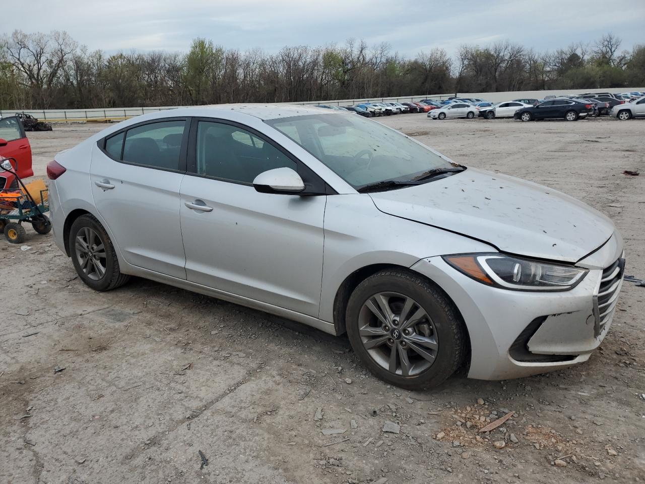 Photo 3 VIN: KMHD84LF9JU718136 - HYUNDAI ELANTRA 