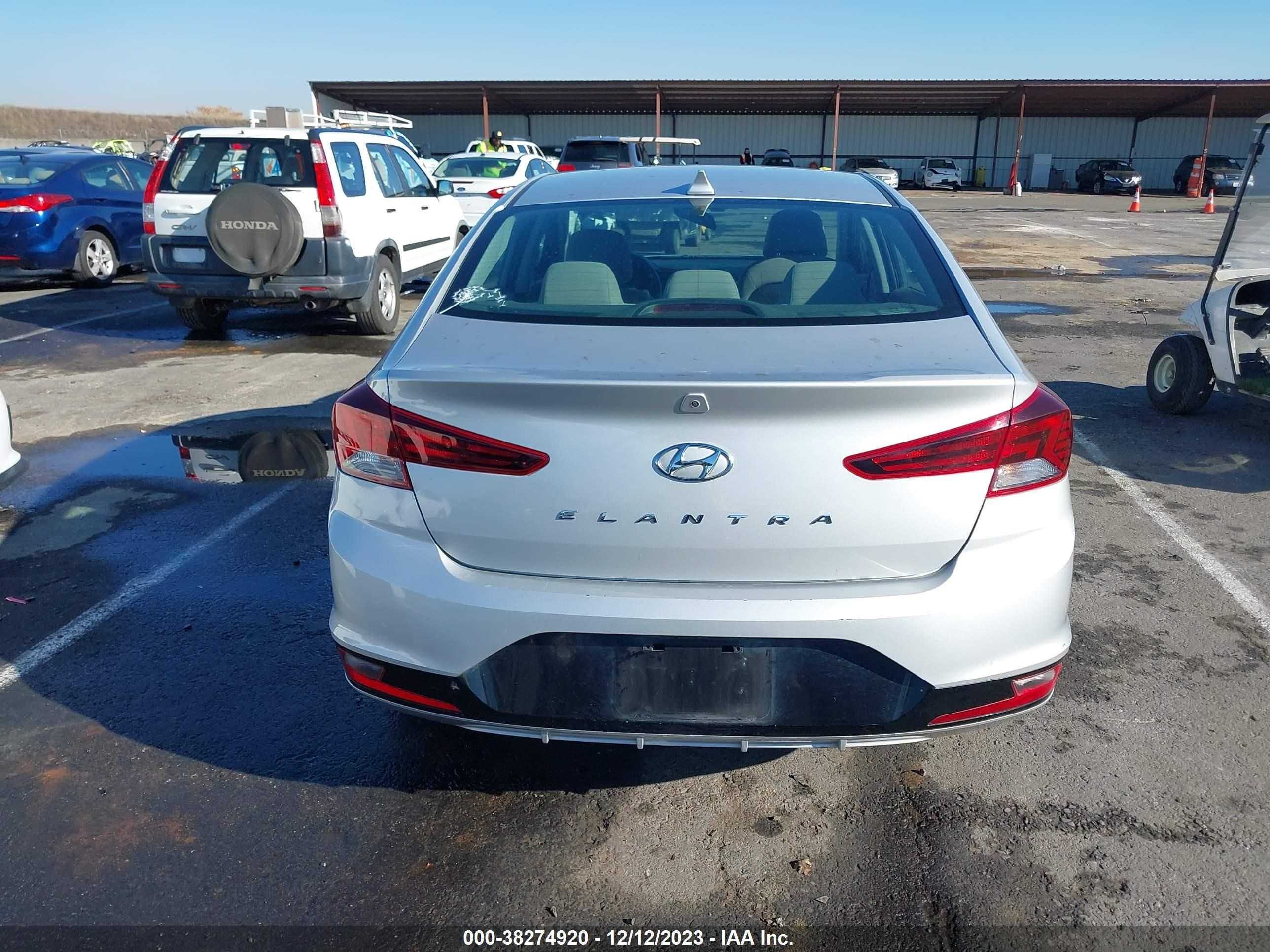 Photo 15 VIN: KMHD84LF9KU766981 - HYUNDAI ELANTRA 