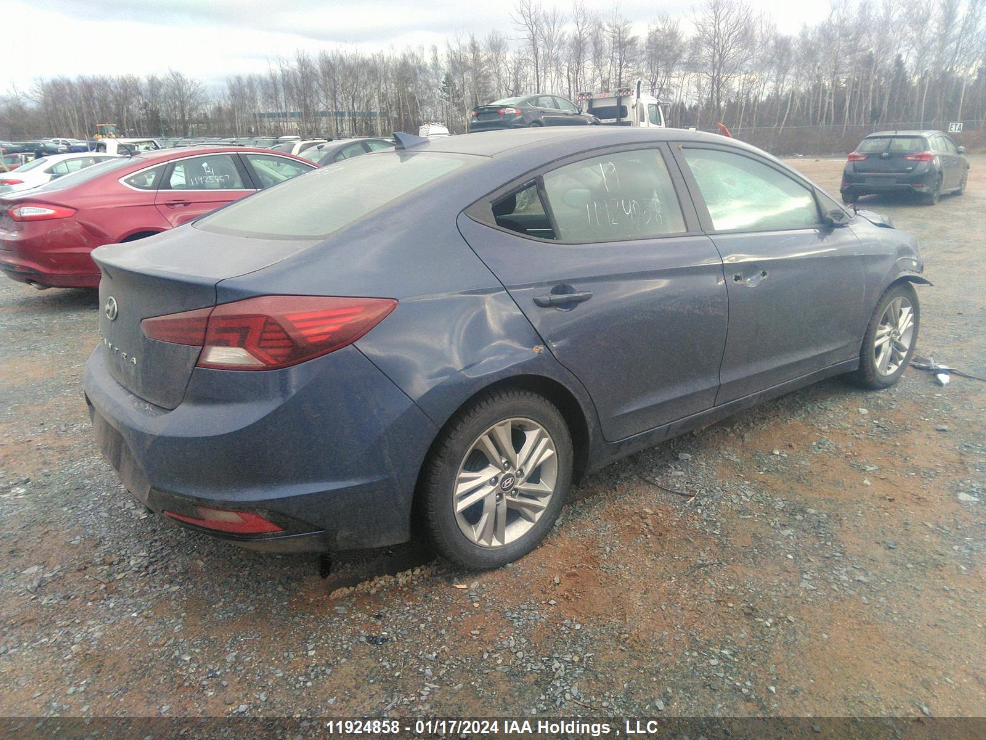 Photo 3 VIN: KMHD84LF9KU773509 - HYUNDAI ELANTRA 