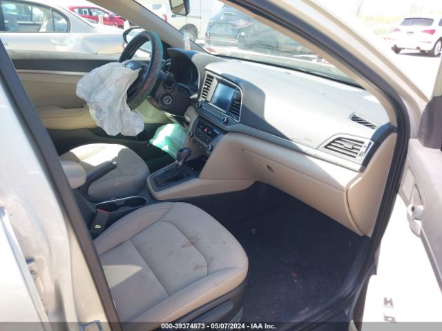 Photo 4 VIN: KMHD84LFXHU065097 - HYUNDAI ELANTRA 