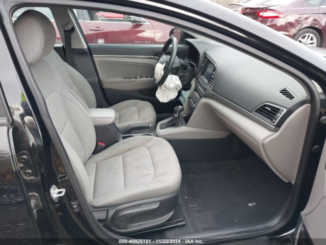 Photo 4 VIN: KMHD84LFXHU099637 - HYUNDAI ELANTRA 