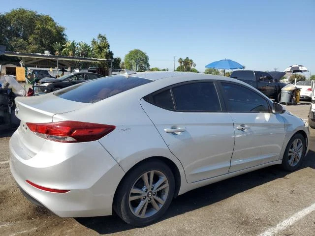 Photo 2 VIN: KMHD84LFXHU105484 - HYUNDAI ELANTRA SE 