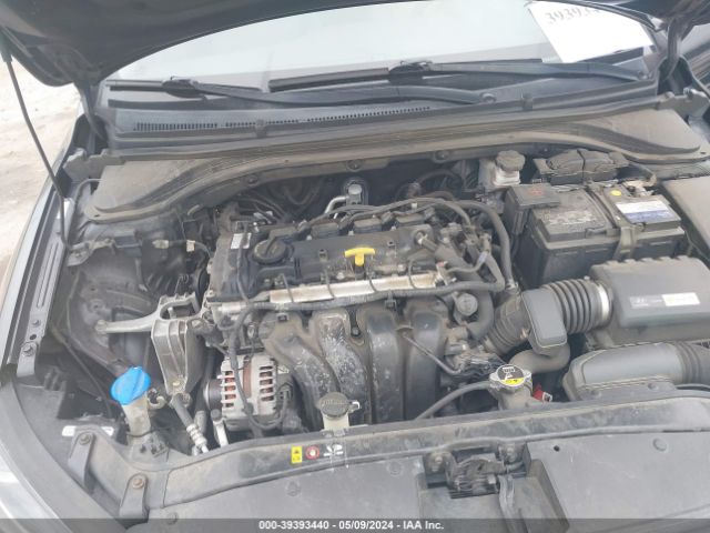 Photo 9 VIN: KMHD84LFXHU170075 - HYUNDAI ELANTRA 