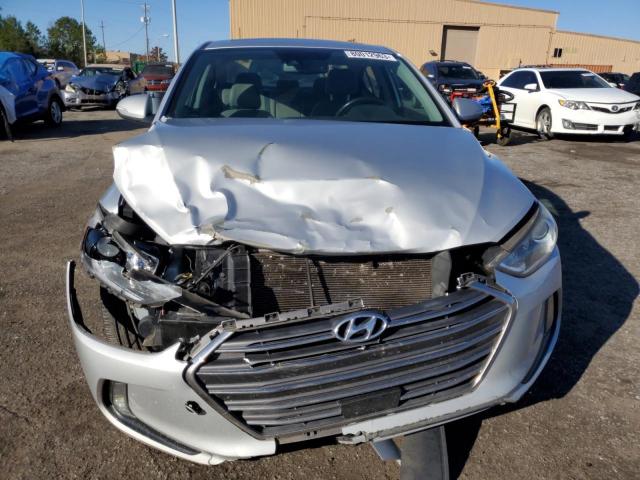 Photo 4 VIN: KMHD84LFXHU179942 - HYUNDAI ELANTRA 