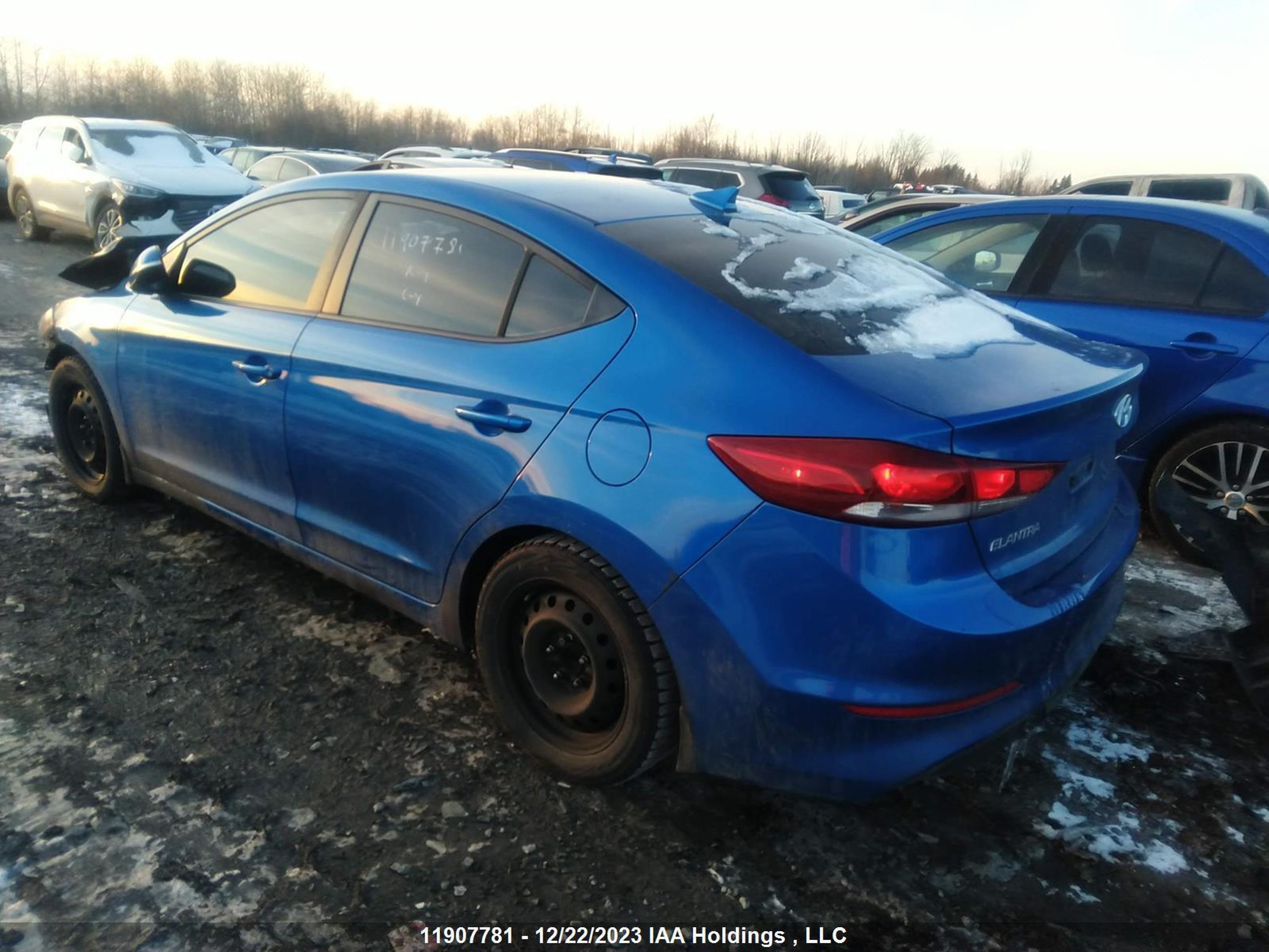 Photo 2 VIN: KMHD84LFXJU648274 - HYUNDAI ELANTRA 