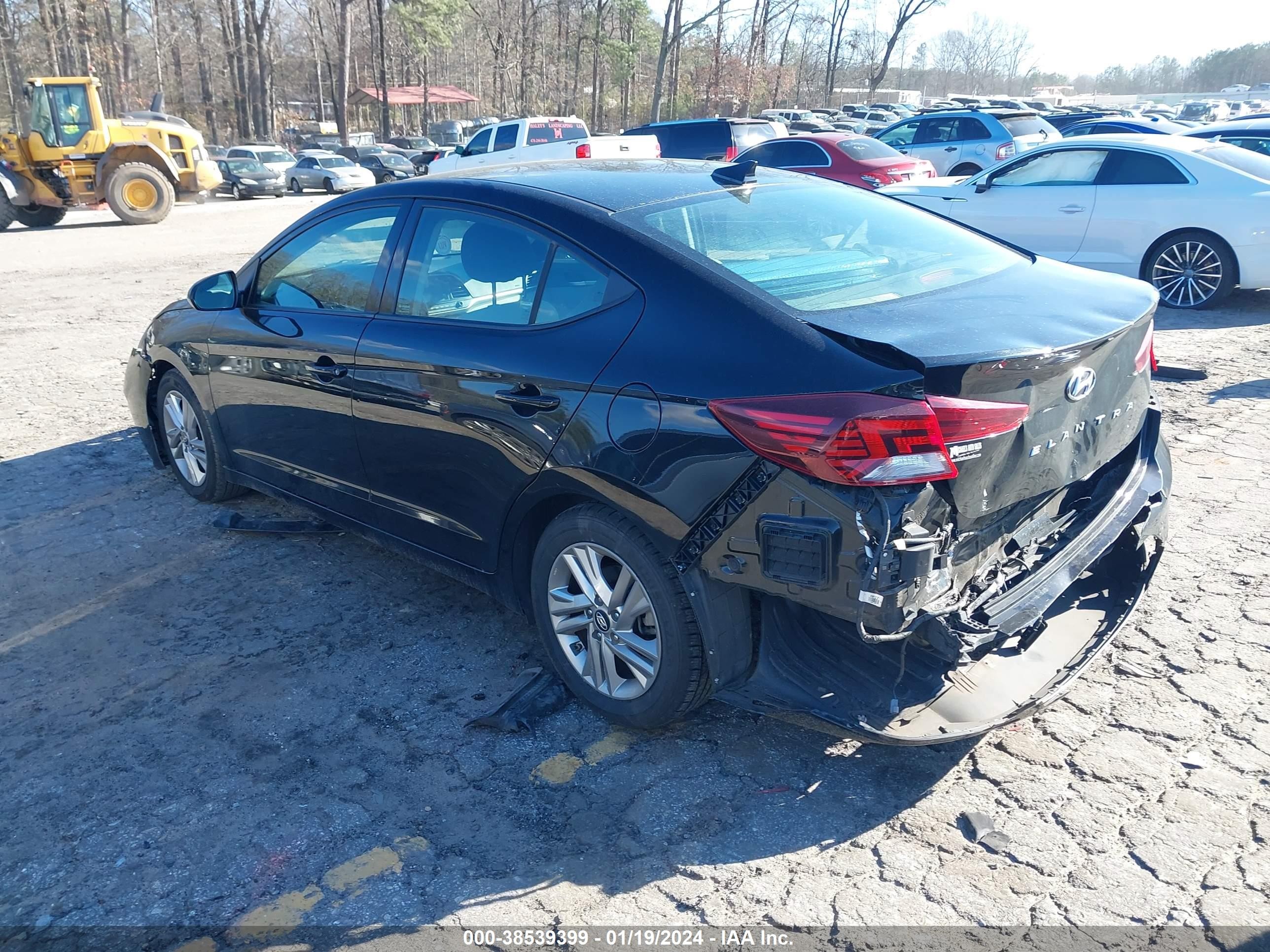 Photo 2 VIN: KMHD84LFXKU731186 - HYUNDAI ELANTRA 