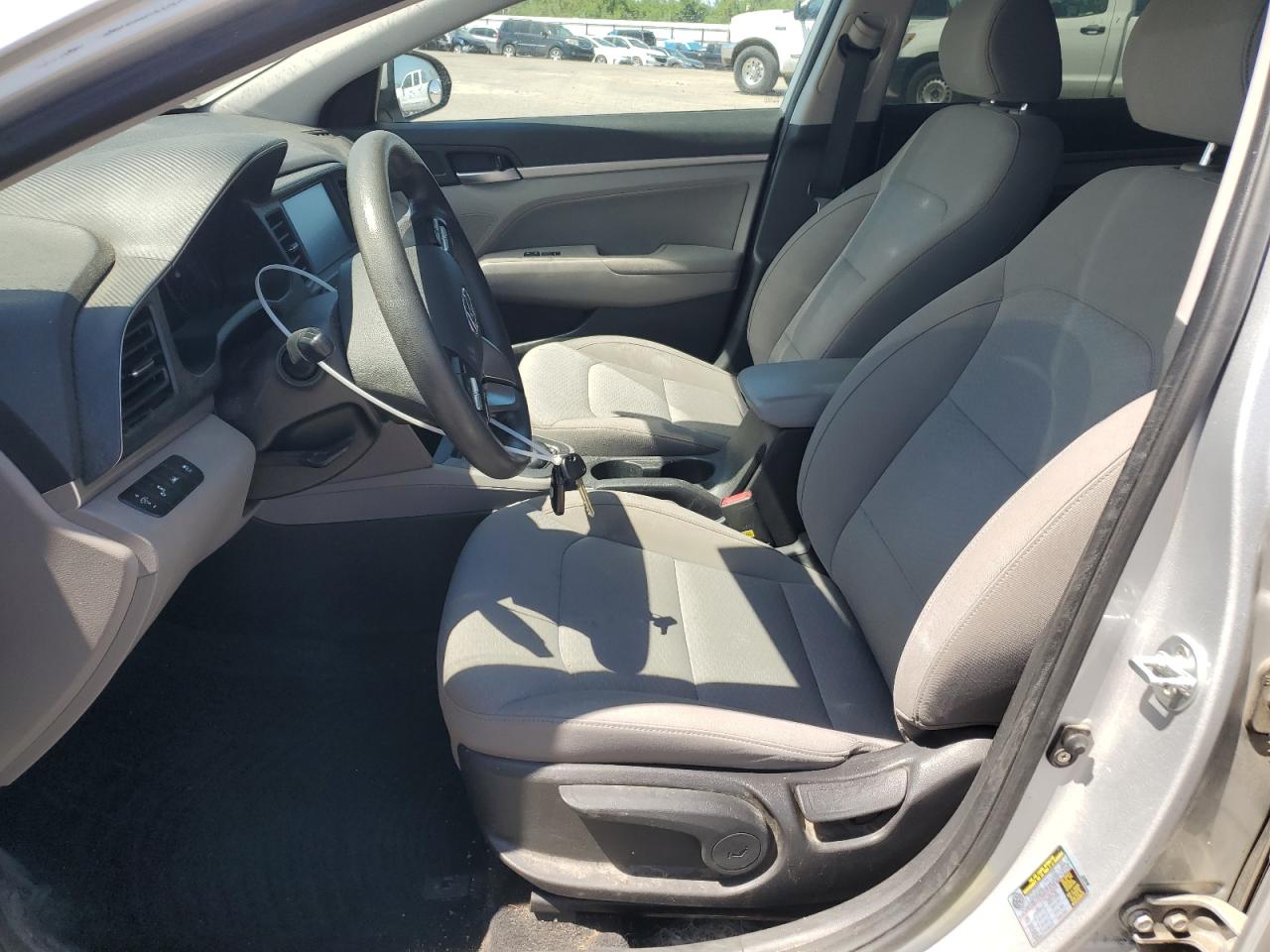 Photo 6 VIN: KMHD84LFXKU746318 - HYUNDAI ELANTRA 