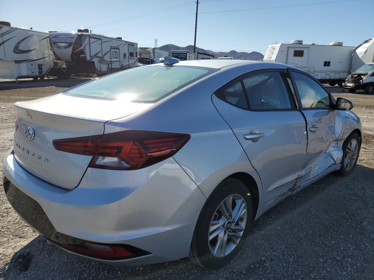 Photo 2 VIN: KMHD84LFXKU756024 - HYUNDAI ELANTRA 