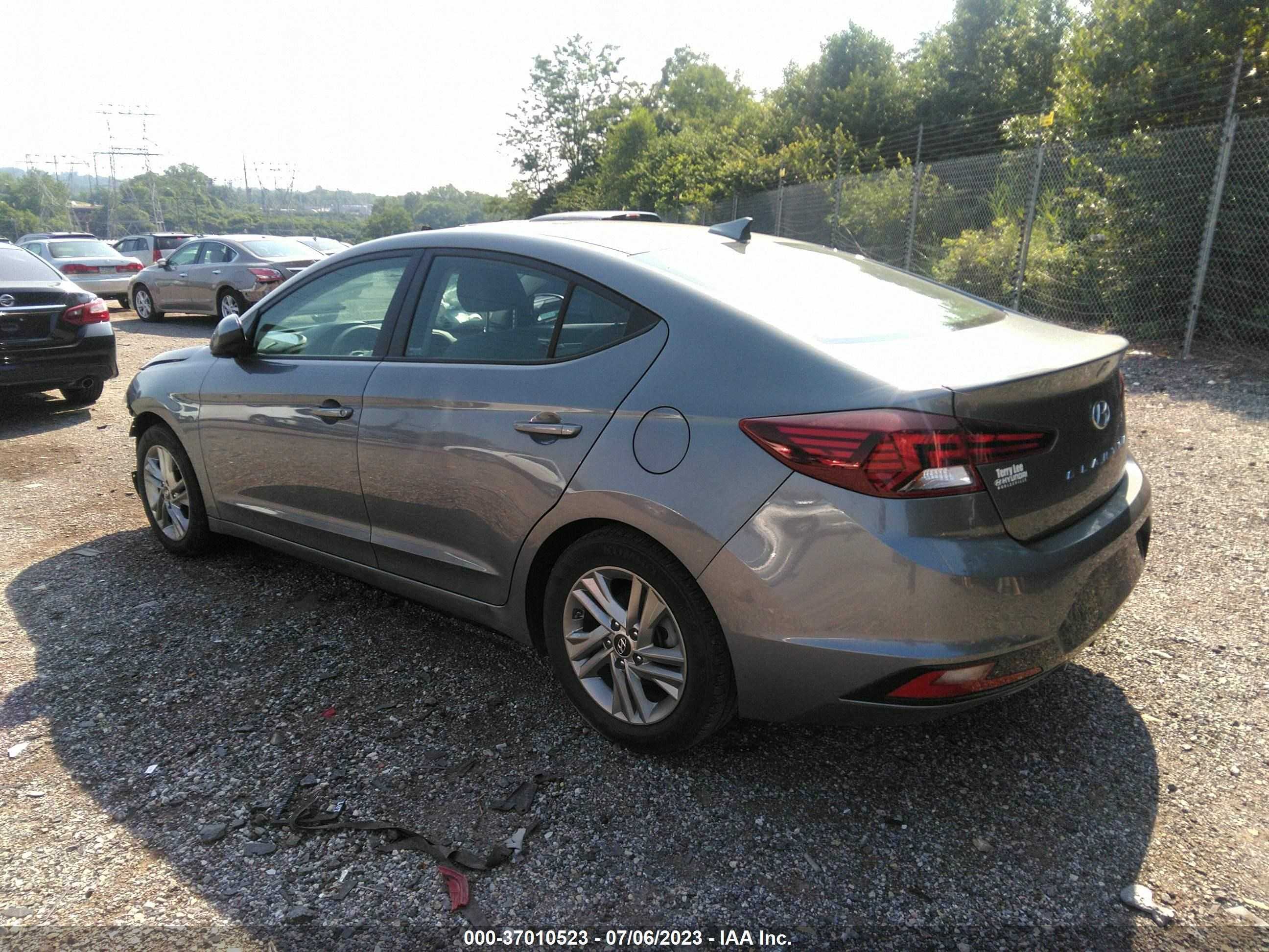 Photo 2 VIN: KMHD84LFXKU823561 - HYUNDAI ELANTRA 