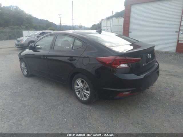 Photo 2 VIN: KMHD84LFXKU885672 - HYUNDAI ELANTRA 