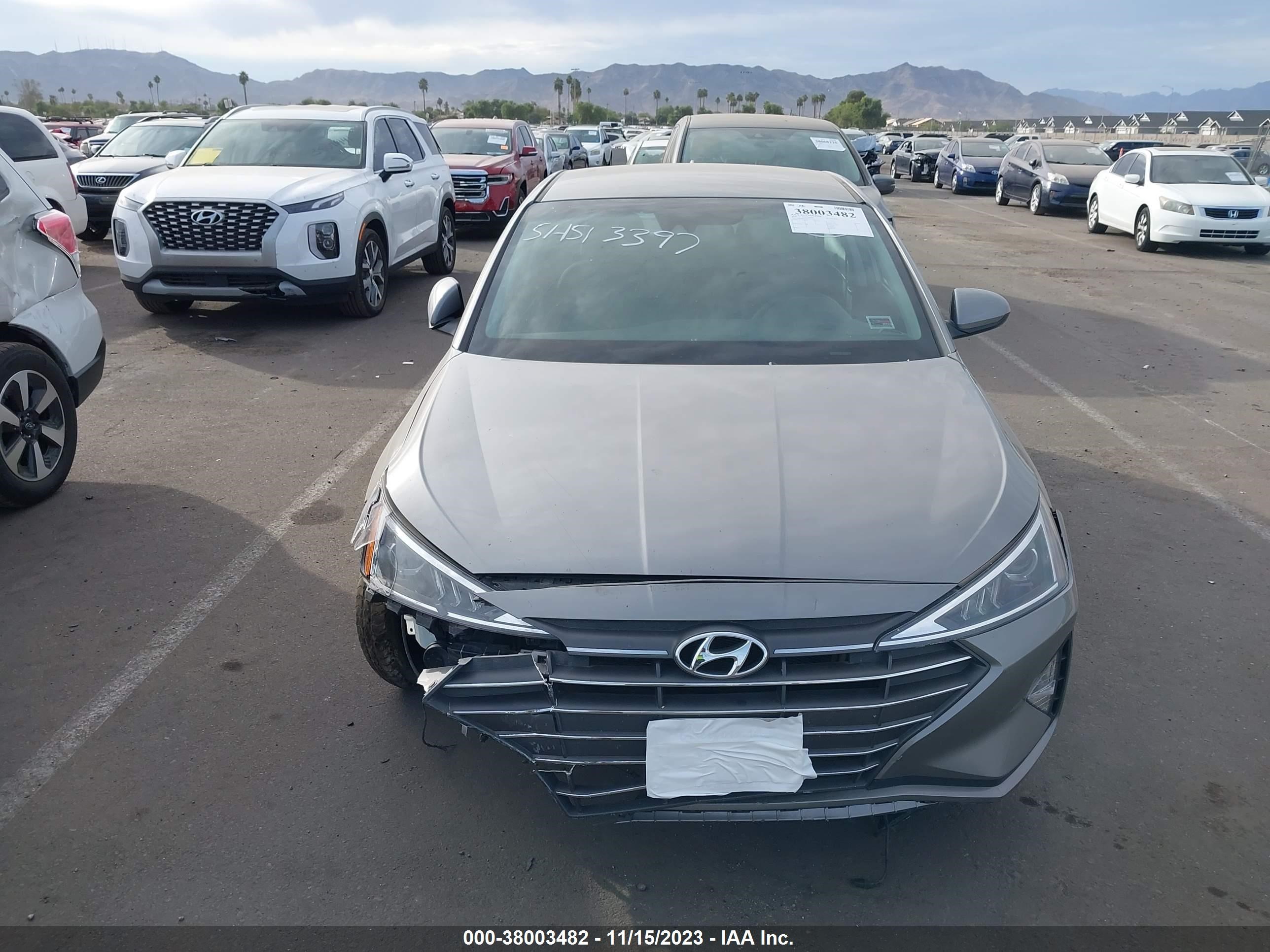 Photo 11 VIN: KMHD84LFXLU915772 - HYUNDAI ELANTRA 