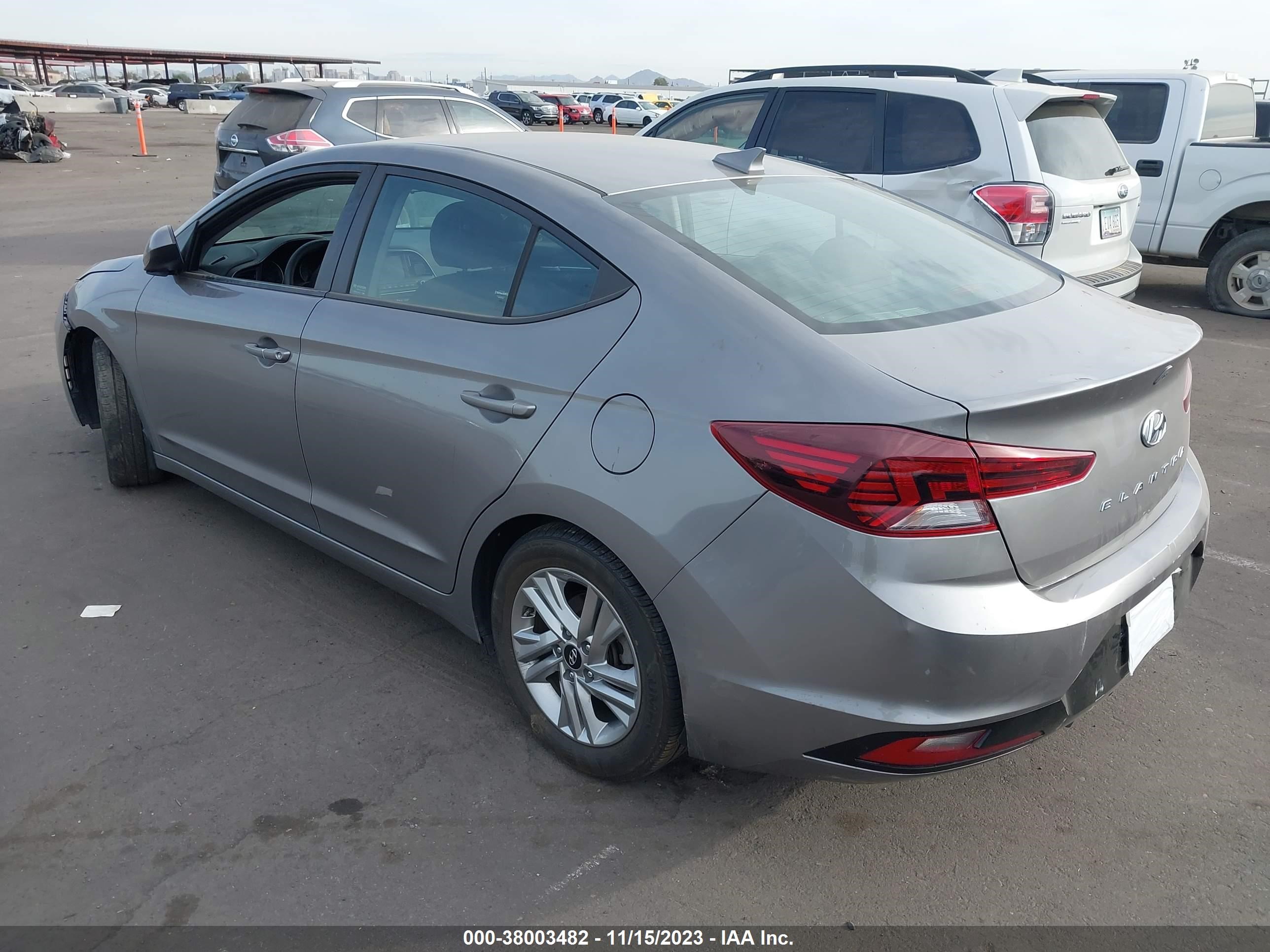 Photo 2 VIN: KMHD84LFXLU915772 - HYUNDAI ELANTRA 