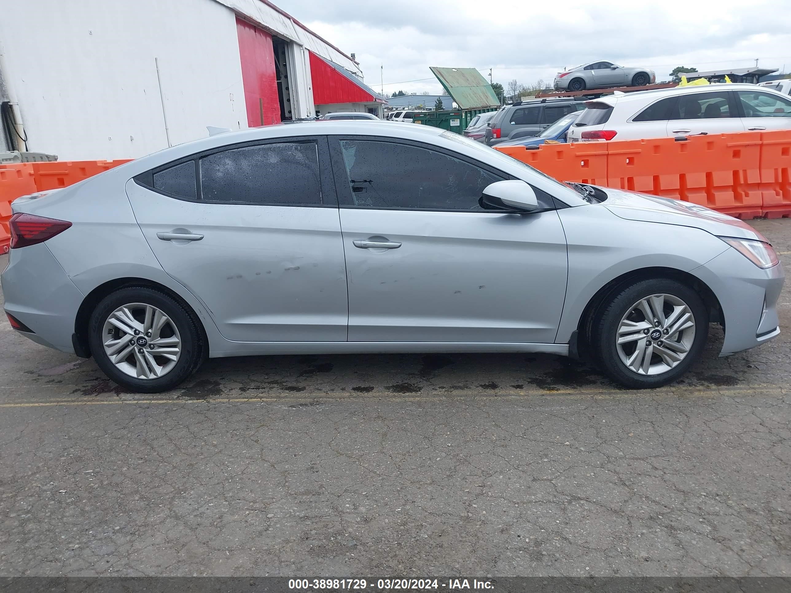 Photo 12 VIN: KMHD84LFXLU928036 - HYUNDAI ELANTRA 