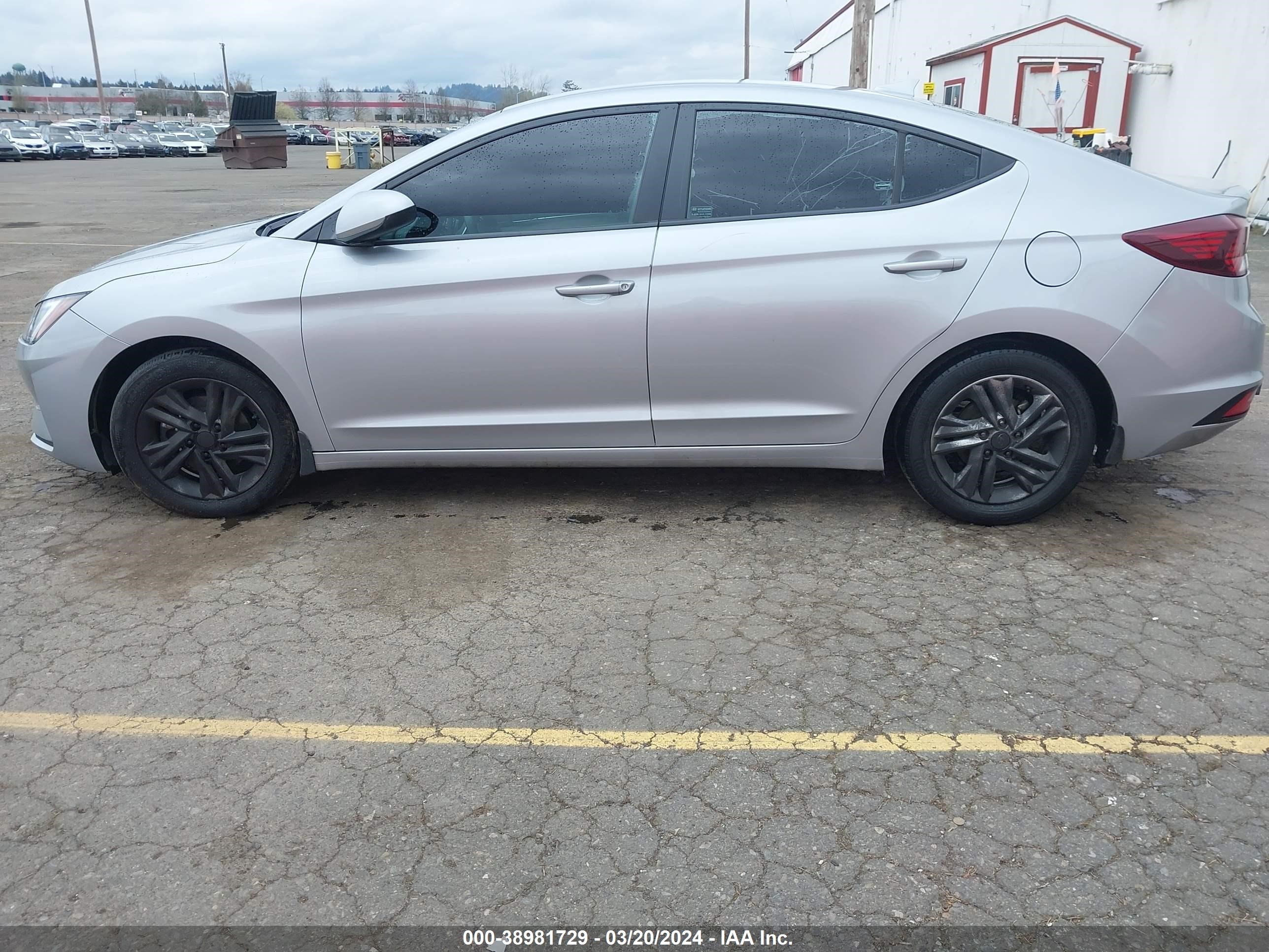 Photo 13 VIN: KMHD84LFXLU928036 - HYUNDAI ELANTRA 