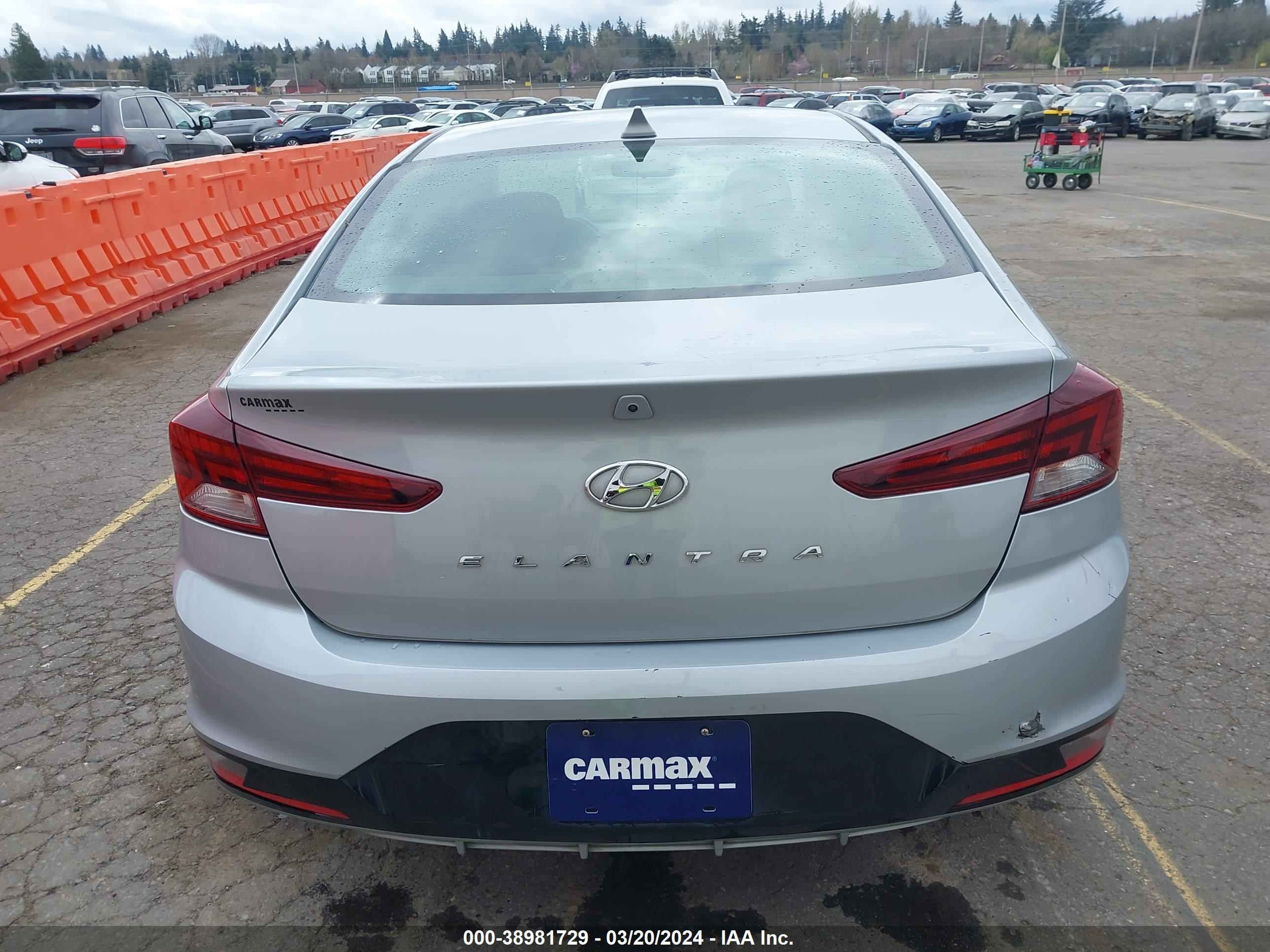 Photo 15 VIN: KMHD84LFXLU928036 - HYUNDAI ELANTRA 