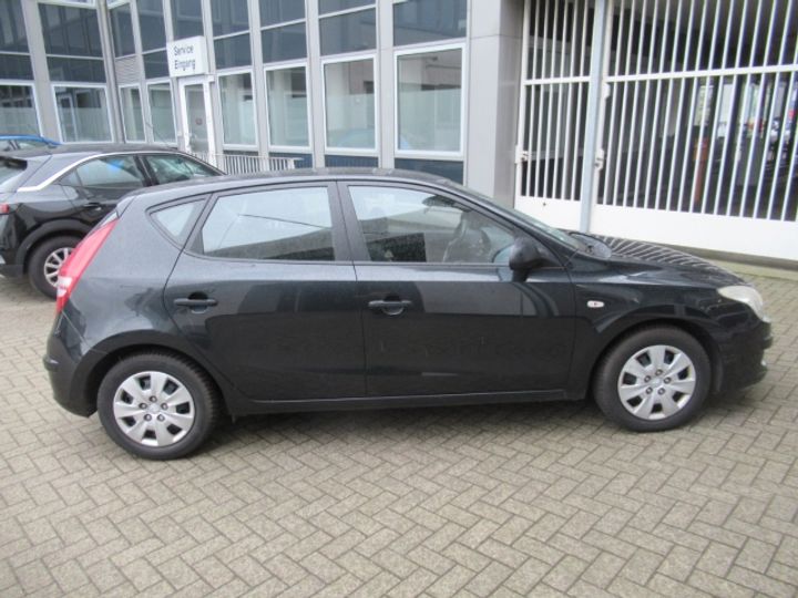 Photo 4 VIN: KMHDB51CP8U090953 - HYUNDAI I30 