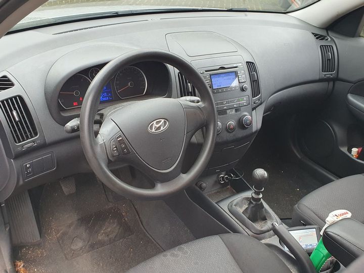 Photo 13 VIN: KMHDB51TP8U002648 - HYUNDAI I30 