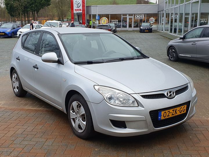 Photo 4 VIN: KMHDB51TP8U002648 - HYUNDAI I30 