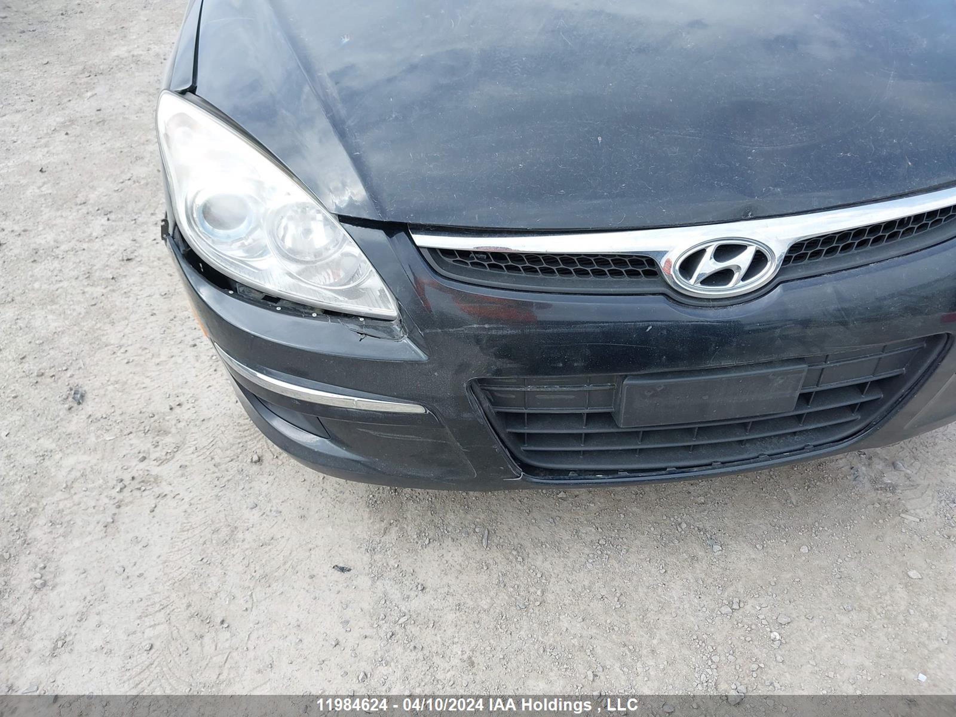 Photo 5 VIN: KMHDB8AE1BU088360 - HYUNDAI ELANTRA 