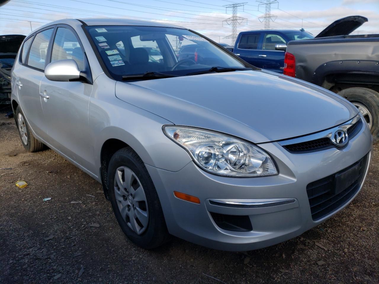 Photo 3 VIN: KMHDB8AE1CU136103 - HYUNDAI ELANTRA 