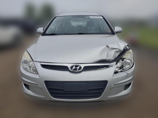 Photo 4 VIN: KMHDB8AE2AU057410 - HYUNDAI ELANTRA 