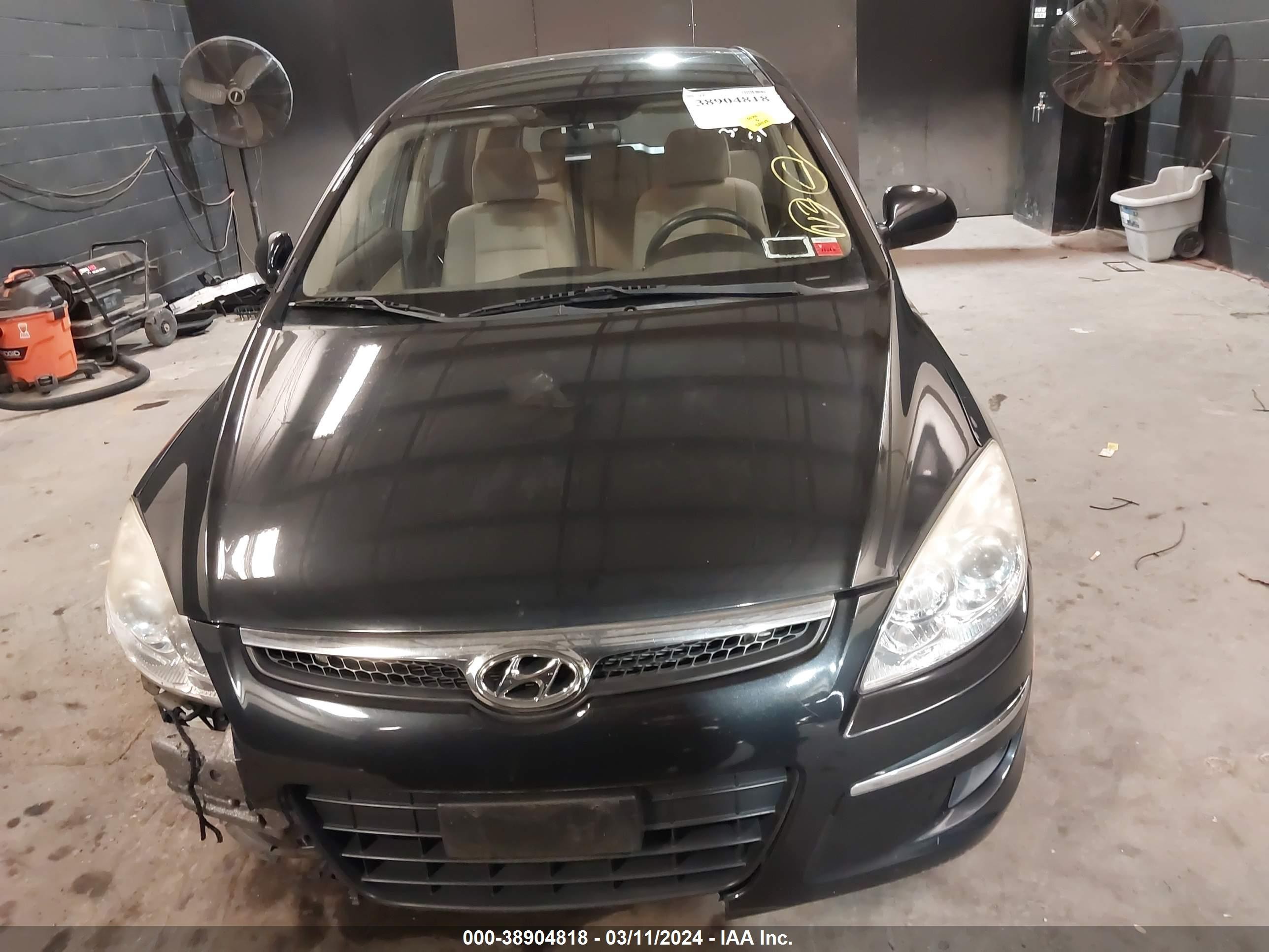 Photo 11 VIN: KMHDB8AE3AU059277 - HYUNDAI ELANTRA 