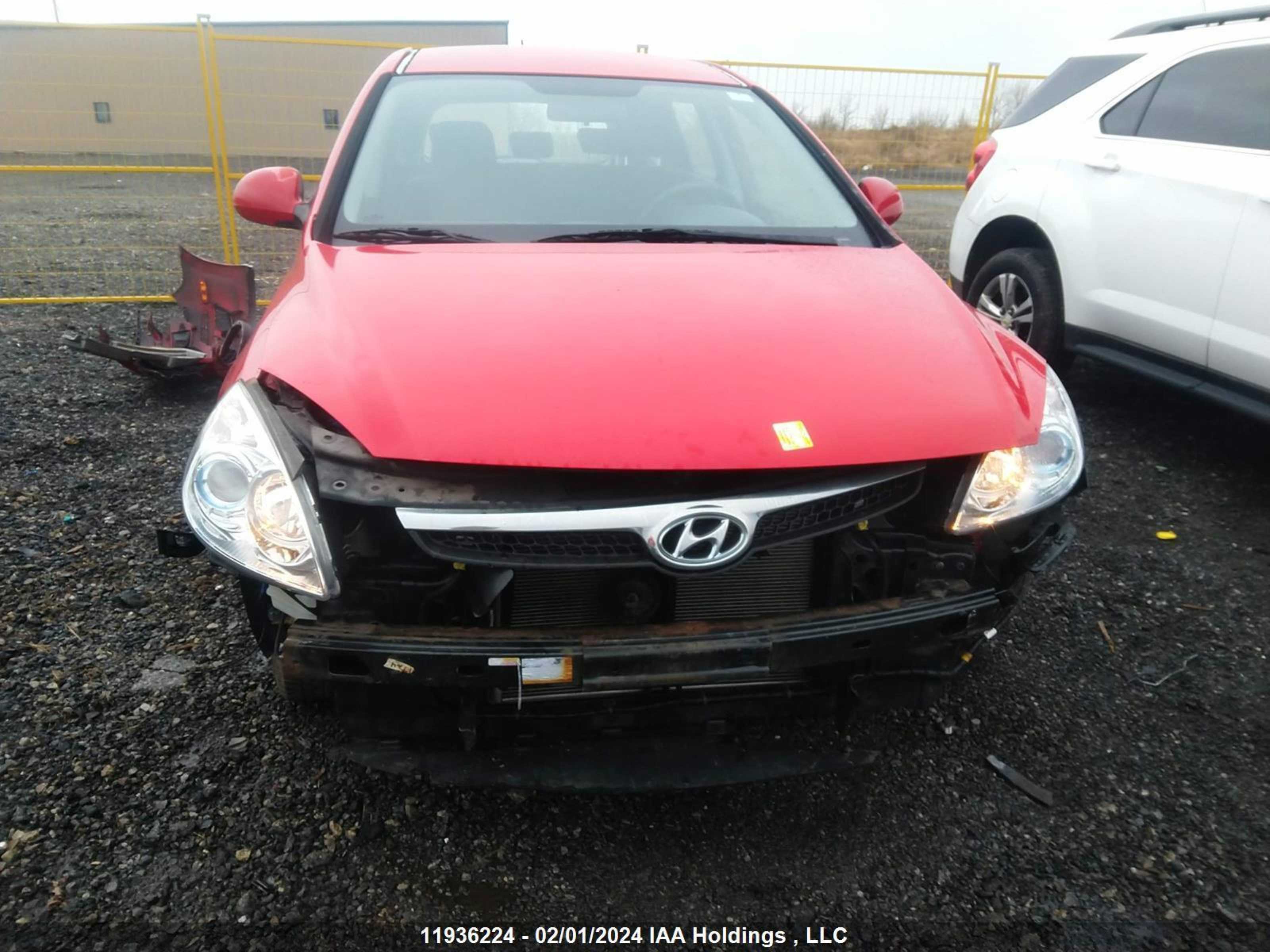 Photo 5 VIN: KMHDB8AE3BU090675 - HYUNDAI ELANTRA 