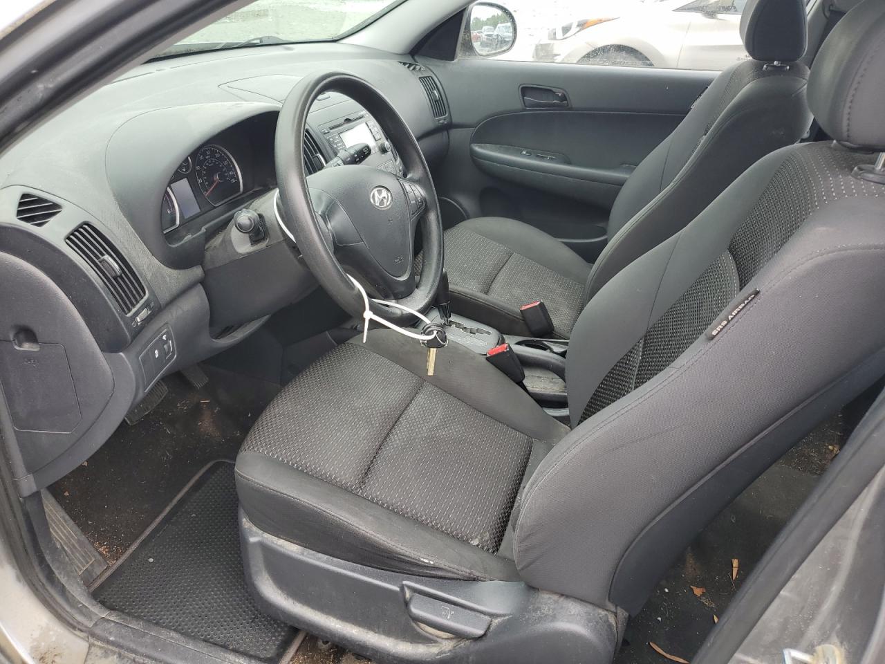 Photo 6 VIN: KMHDB8AE4BU121724 - HYUNDAI ELANTRA 