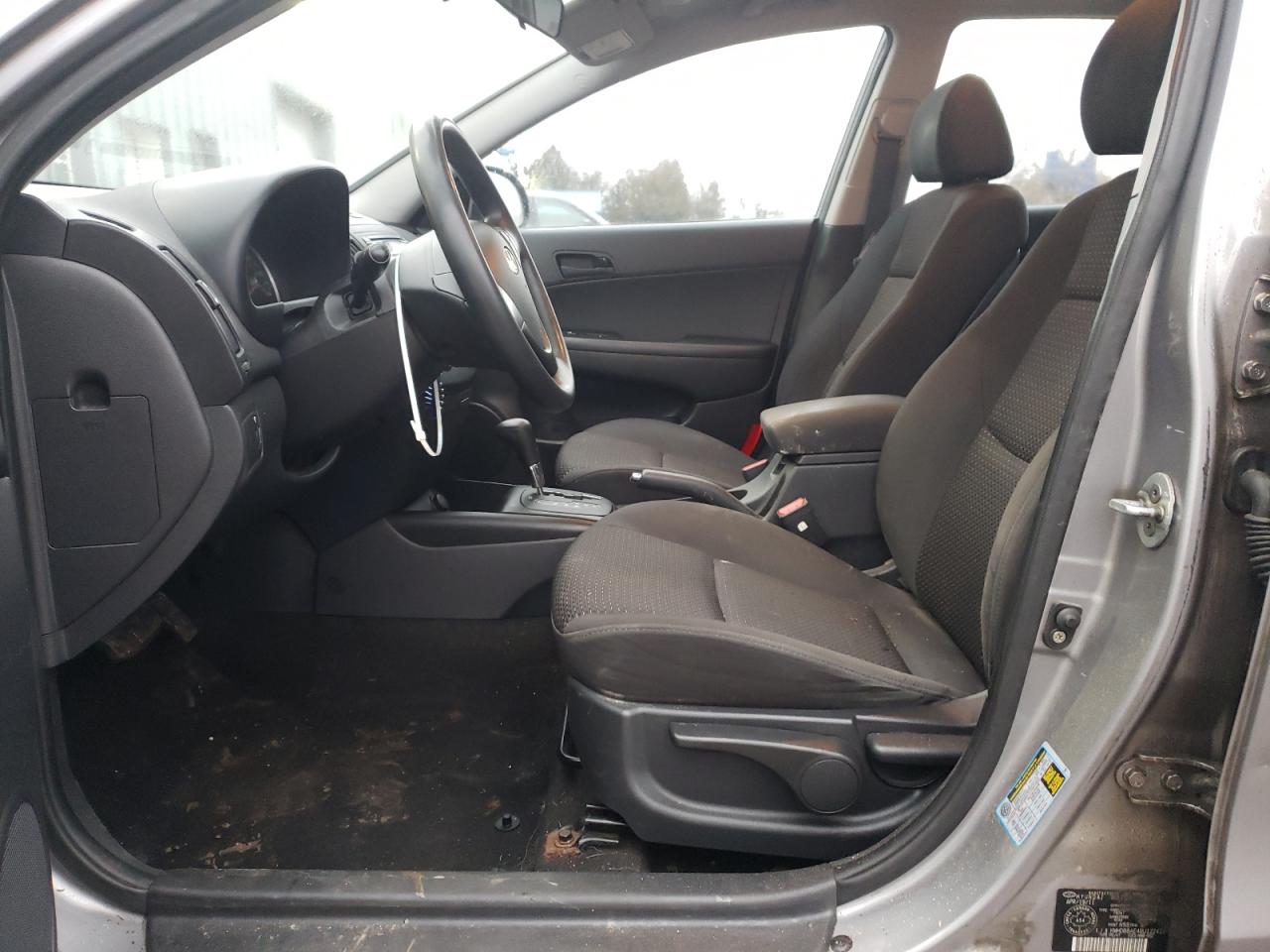 Photo 6 VIN: KMHDB8AE4BU122422 - HYUNDAI ELANTRA 