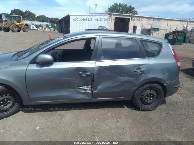 Photo 5 VIN: KMHDB8AE6AU072234 - HYUNDAI ELANTRA TOURING 