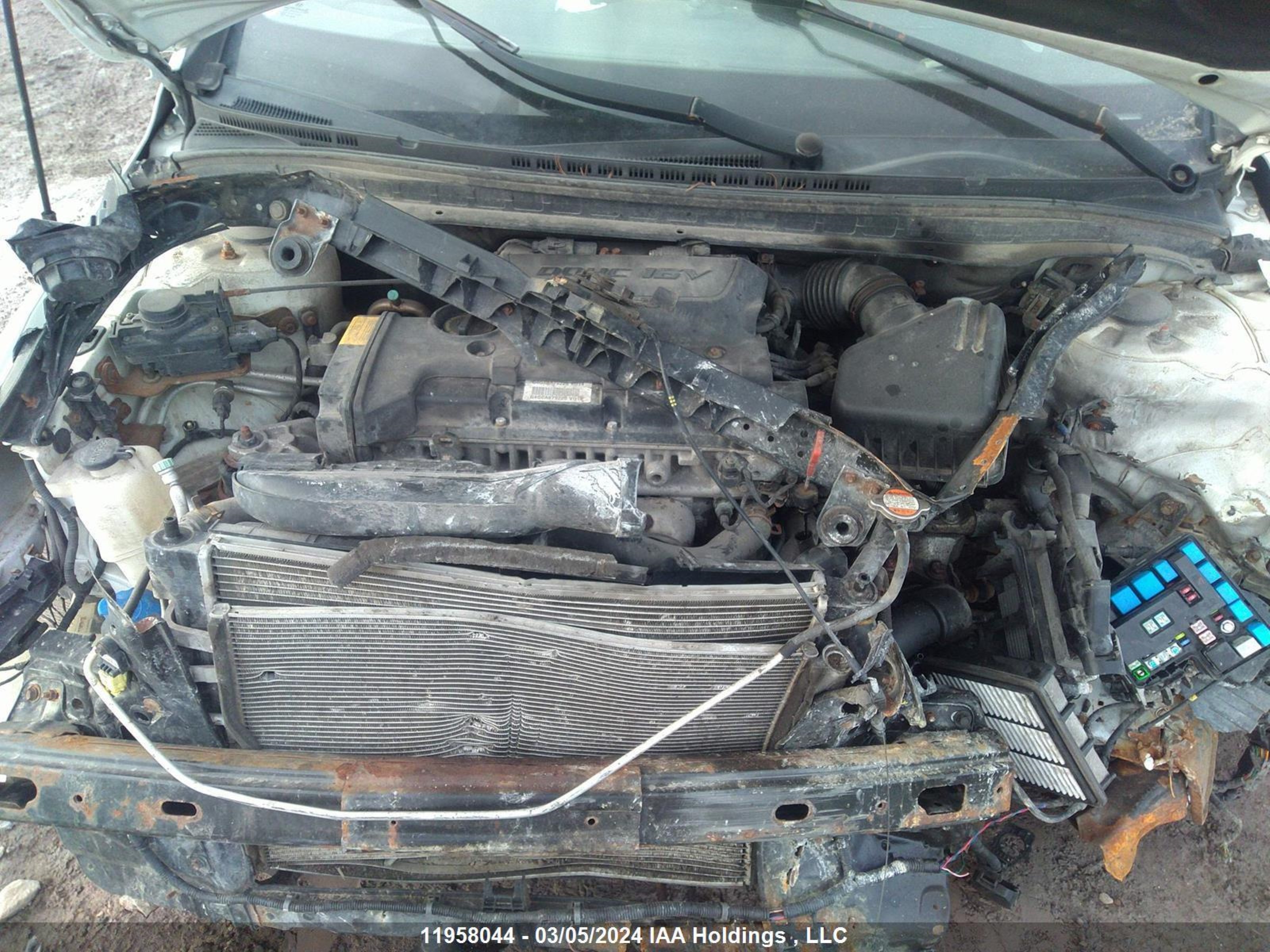 Photo 9 VIN: KMHDB8AE9BU091670 - HYUNDAI ELANTRA 