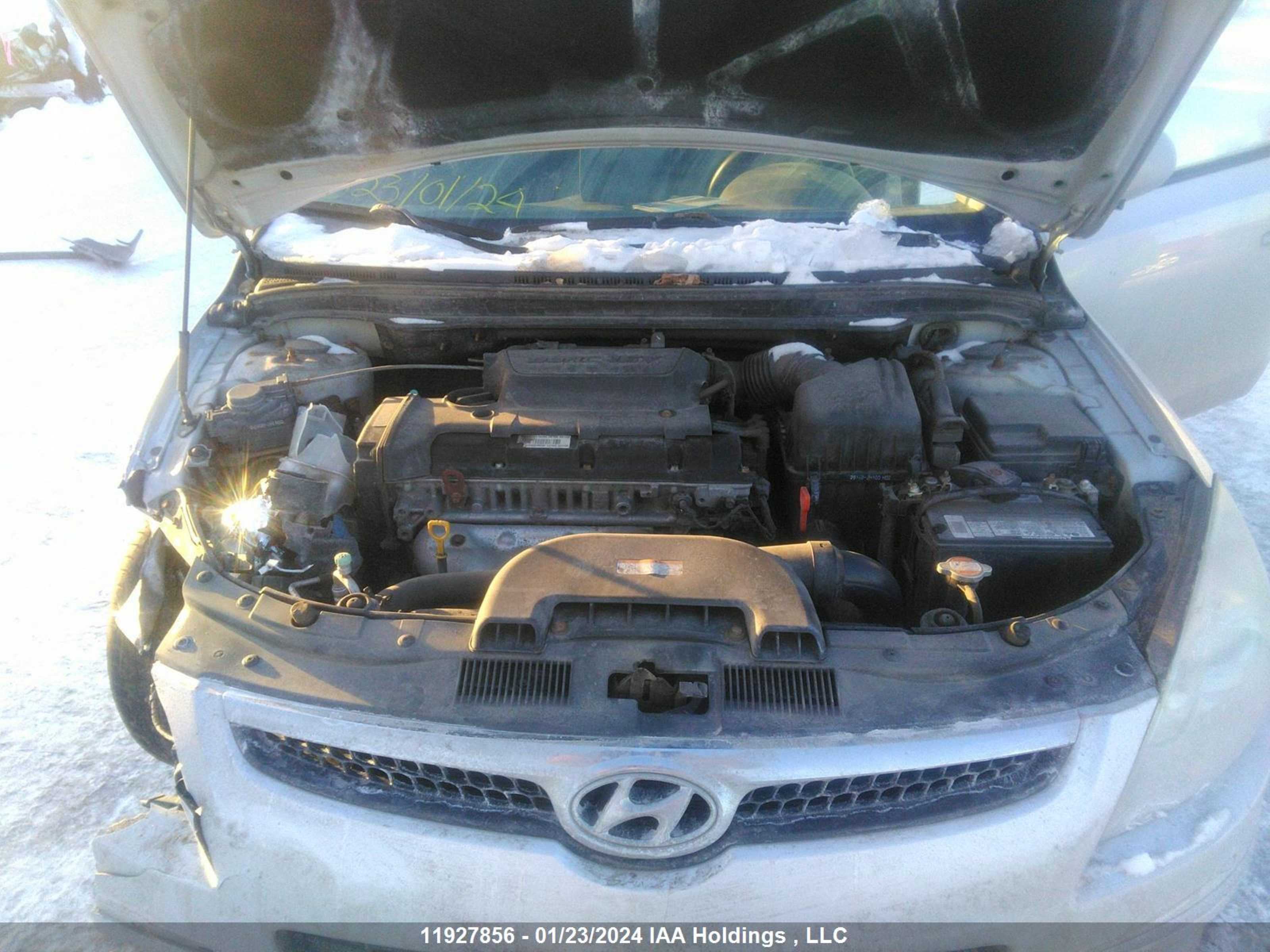 Photo 9 VIN: KMHDB8AE9CU157216 - HYUNDAI ELANTRA 