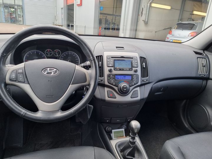 Photo 7 VIN: KMHDC51DP8U006206 - HYUNDAI I30 