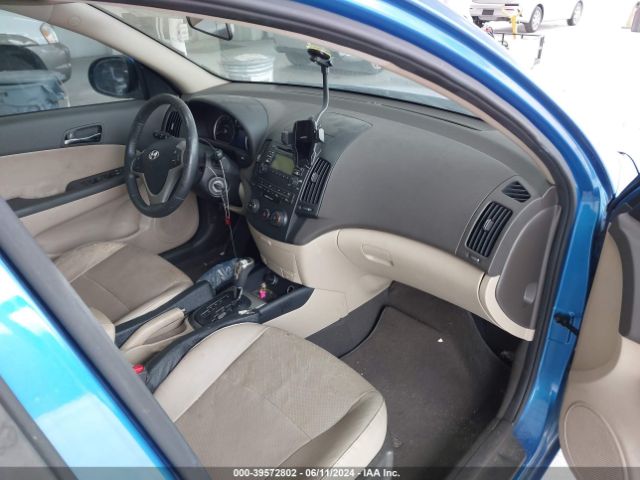 Photo 4 VIN: KMHDC8AE0CU128121 - HYUNDAI ELANTRA 