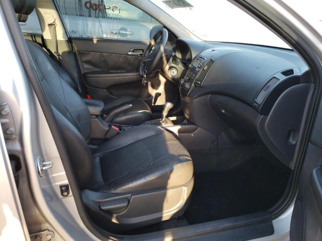 Photo 4 VIN: KMHDC8AE1BU099372 - HYUNDAI ELANTRA 