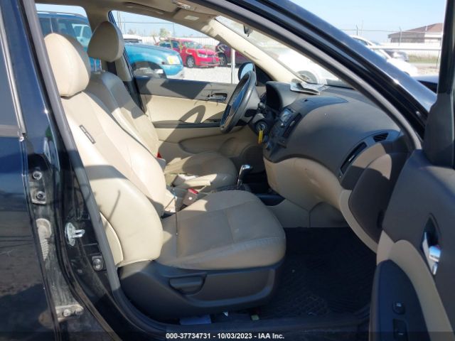 Photo 4 VIN: KMHDC8AE2BU113389 - HYUNDAI ELANTRA TOURING 