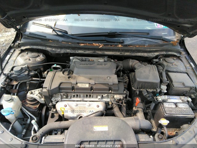 Photo 9 VIN: KMHDC8AE2CU136768 - HYUNDAI ELANTRA TOURING 