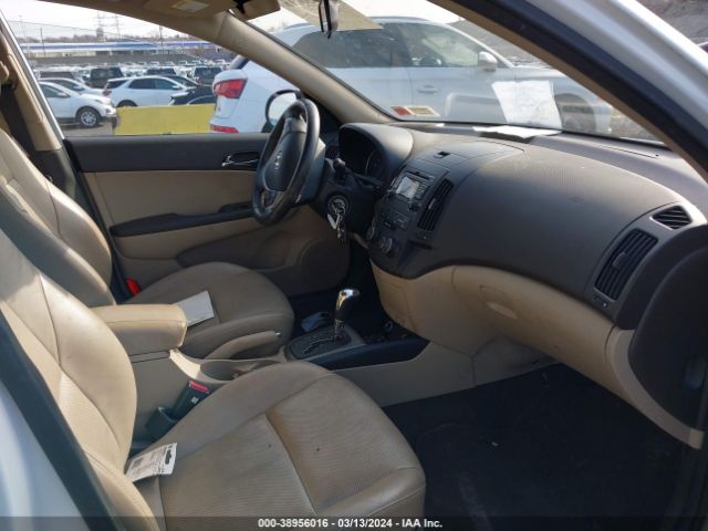 Photo 4 VIN: KMHDC8AE4BU126273 - HYUNDAI ELANTRA TOURING 