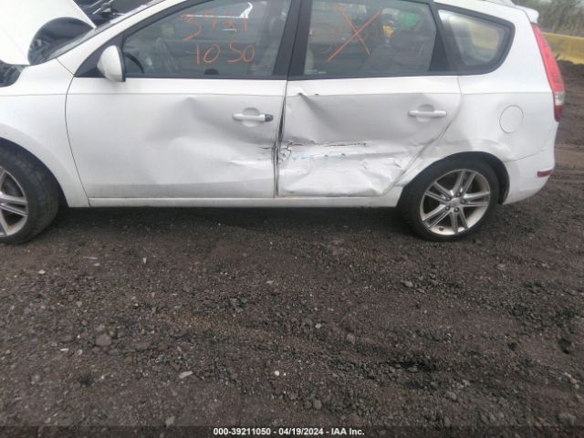 Photo 5 VIN: KMHDC8AE4BU126273 - HYUNDAI ELANTRA TOURING 