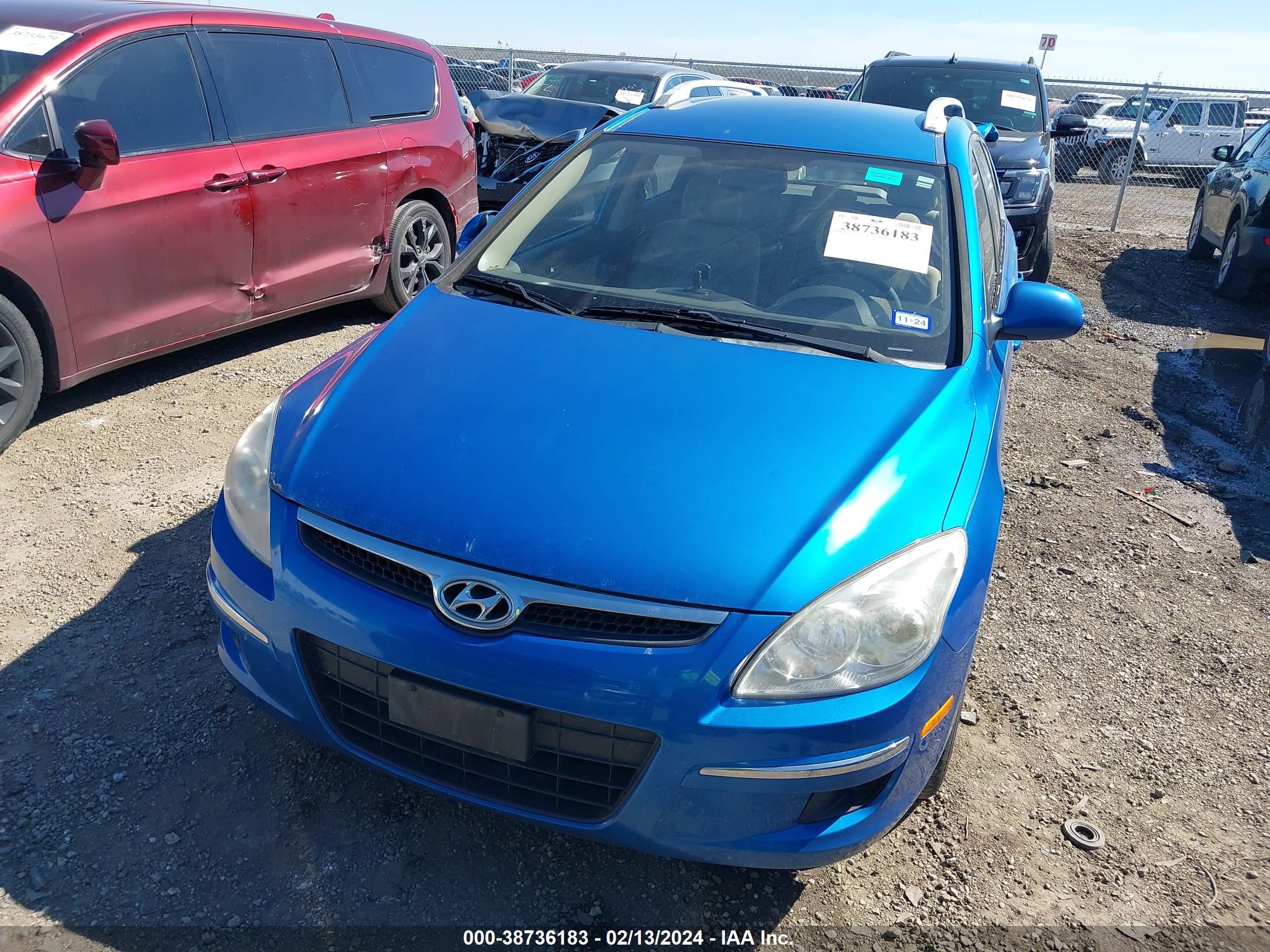 Photo 11 VIN: KMHDC8AE7CU134692 - HYUNDAI ELANTRA 