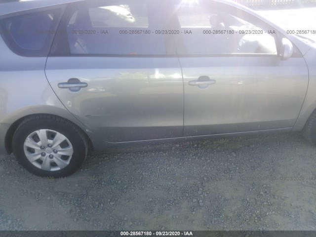 Photo 5 VIN: KMHDC8AEXAU066871 - HYUNDAI ELANTRA TOURING 