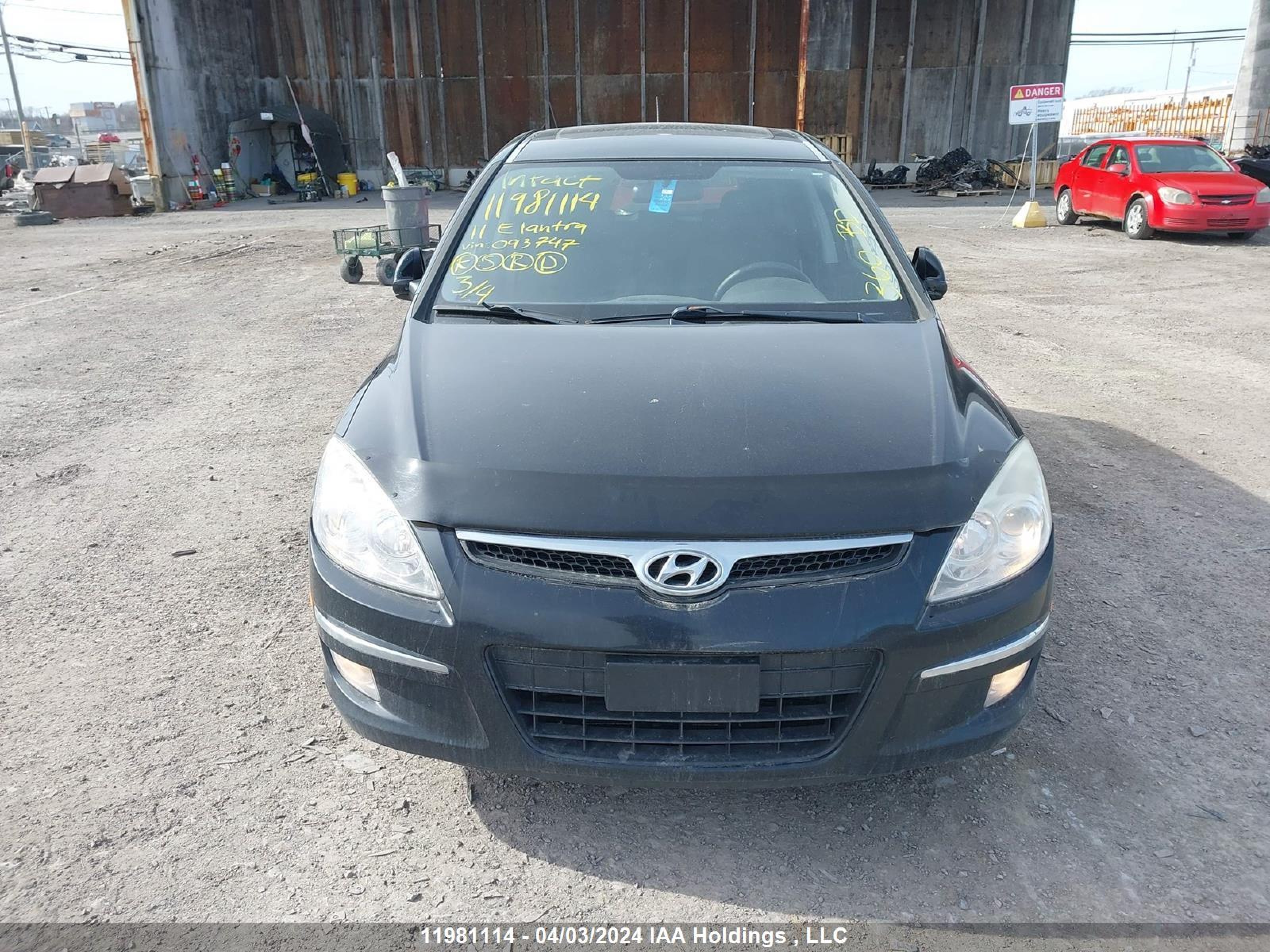 Photo 11 VIN: KMHDC8AEXBU093747 - HYUNDAI ELANTRA 