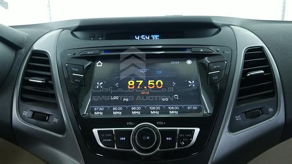 Photo 18 VIN: KMHDG41C1FU409795 - HYUNDAI ELANTRA 