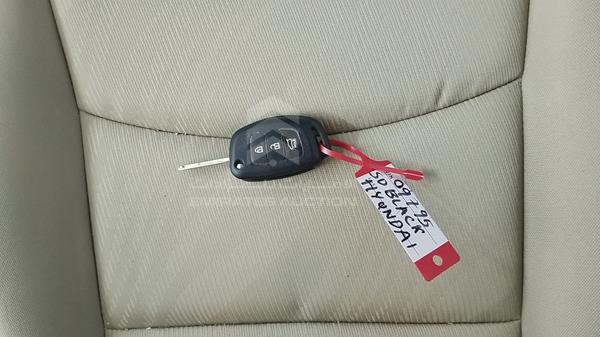 Photo 3 VIN: KMHDG41C1FU409795 - HYUNDAI ELANTRA 